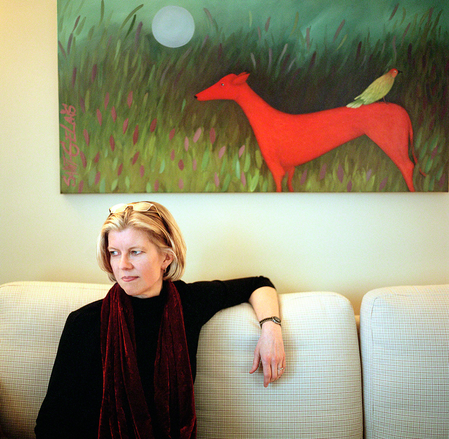 portraituture, environmental portrait of musician Nancy Walker in her living room at her home in Mississauga,